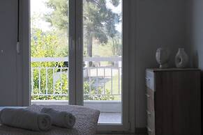 Villa Mare Azul - Luxury Beachfront Retreat in Hanioti, Halkidiki, Gre