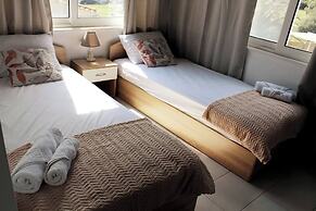 Villa Mare Azul - Luxury Beachfront Retreat in Hanioti, Halkidiki, Gre