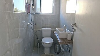 Villa Mare Azul - Luxury Beachfront Retreat in Hanioti, Halkidiki, Gre