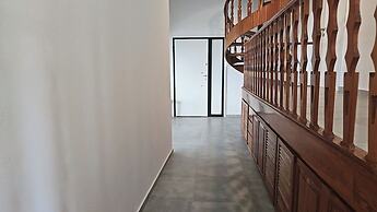 Villa Mare Azul - Luxury Beachfront Retreat in Hanioti, Halkidiki, Gre