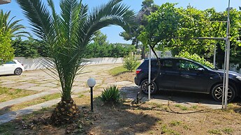 Villa Mare Azul - Luxury Beachfront Retreat in Hanioti, Halkidiki, Gre