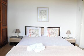 Villa Mare Azul - Luxury Beachfront Retreat in Hanioti, Halkidiki, Gre