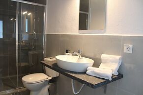 Villa Mare Azul - Luxury Beachfront Retreat in Hanioti, Halkidiki, Gre