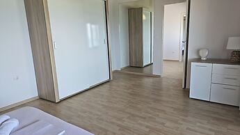 Villa Mare Azul - Luxury Beachfront Retreat in Hanioti, Halkidiki, Gre