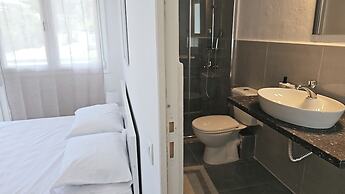 Villa Mare Azul - Luxury Beachfront Retreat in Hanioti, Halkidiki, Gre