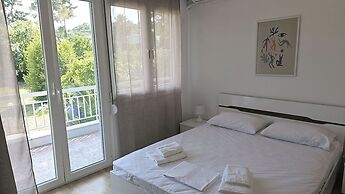 Villa Mare Azul - Luxury Beachfront Retreat in Hanioti, Halkidiki, Gre