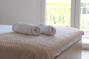 Villa Mare Azul - Luxury Beachfront Retreat in Hanioti, Halkidiki, Gre