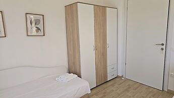 Villa Mare Azul - Luxury Beachfront Retreat in Hanioti, Halkidiki, Gre