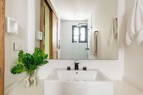 Spectacular Jungle Houses