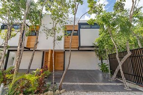 Spectacular Jungle Houses