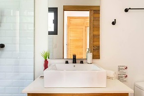 Spectacular Jungle Houses