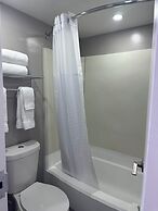 Super 8 By Wyndham Baltimore Northwest