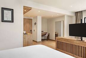 Ramada Encore By Wyndham Zomin