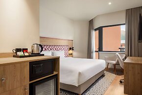 Ramada Encore By Wyndham Zomin