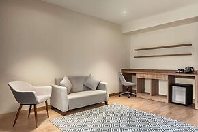 Ramada Encore By Wyndham Zomin