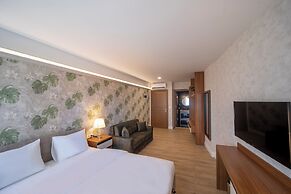 Mell City Suite Hotel