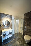 Mell City Suite Hotel