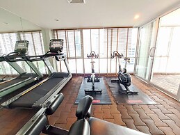 6D - 3 Bedroom Downtown Apartment With Shared Pool