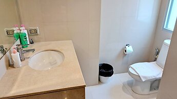 6D - 3 Bedroom Downtown Apartment With Shared Pool