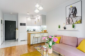 Lumina apartment with balcony Warsaw