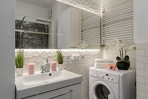 Lumina apartment with balcony Warsaw