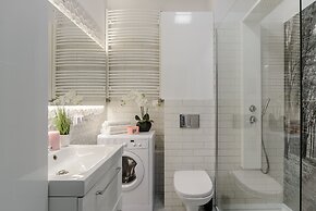 Lumina apartment with balcony Warsaw