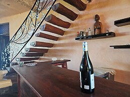 Room in Guest Room - Dolphin Suite 40 m2 in Villa 560 m2, Indian Ocean