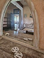 Room in Guest Room - Dolphin Suite 40 m2 in Villa 560 m2, Indian Ocean