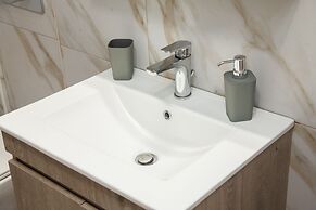 Charming Urban Oasis at Megaro Mousikis