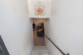 Charming Urban Oasis at Megaro Mousikis