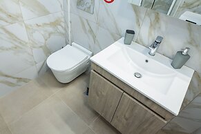 Charming Urban Oasis at Megaro Mousikis