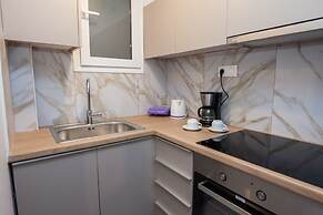 Charming Urban Oasis at Megaro Mousikis