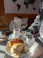 IL Point Hostel Cafe