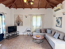 Linda's Villa In Unrivalled Position in Kournas - Amazing View!