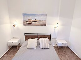 Linda's Villa In Unrivalled Position in Kournas - Amazing View!