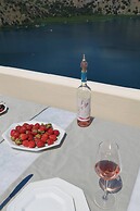 Linda's Villa In Unrivalled Position in Kournas - Amazing View!