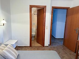 Linda's Villa In Unrivalled Position in Kournas - Amazing View!