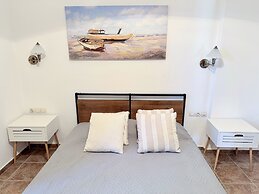 Linda's Villa In Unrivalled Position in Kournas - Amazing View!