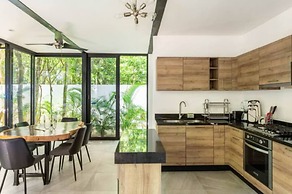 Supreme Jungle Holiday Home