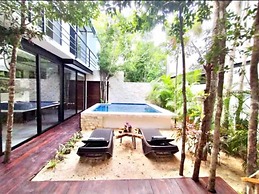 Supreme Jungle Holiday Home