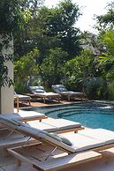 Luxurious Coastal Villa w Pool & Garden