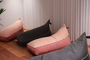 Luxurious Coastal Villa w Pool & Garden