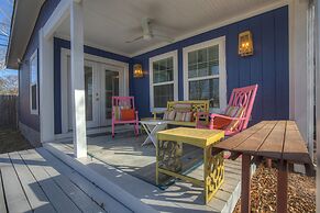 Hackberry Retreat - Hot Tub - Near Main