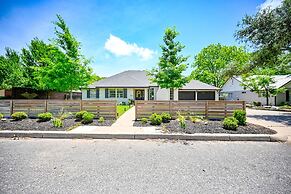 Amazing Haus With Fire Pit! - 2 Mins to Main St!