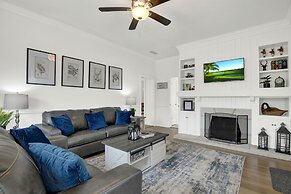 Awesome Haus With Gameroom, 4blks to Center of Town!