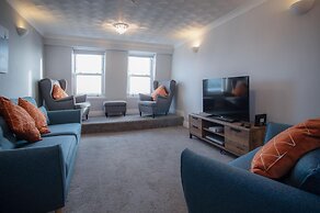 North Beach Heights - 2 Bedroom Penthouse - Tenby