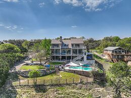 Canyon Lake Luxury Pool Games & Stunning Views