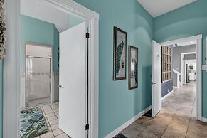 Canyon Lake Luxury Pool Games & Stunning Views