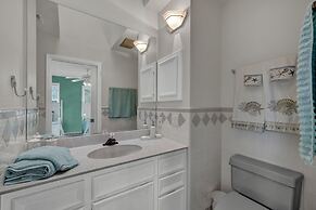 Canyon Lake Luxury Pool Games & Stunning Views