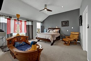 Canyon Lake Luxury Pool Games & Stunning Views